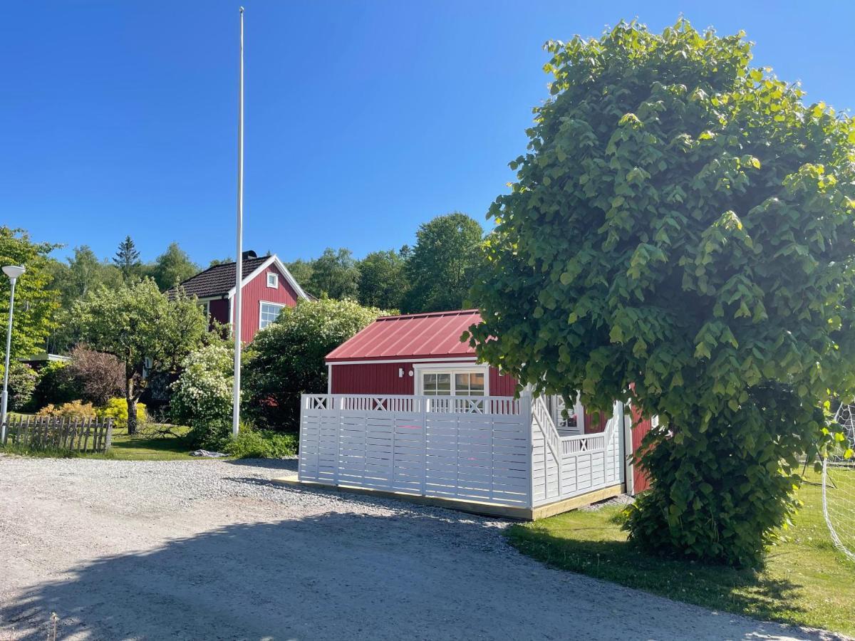 Lyckan - Minihus I Lantlig Miljoe Ulricehamn Exterior photo
